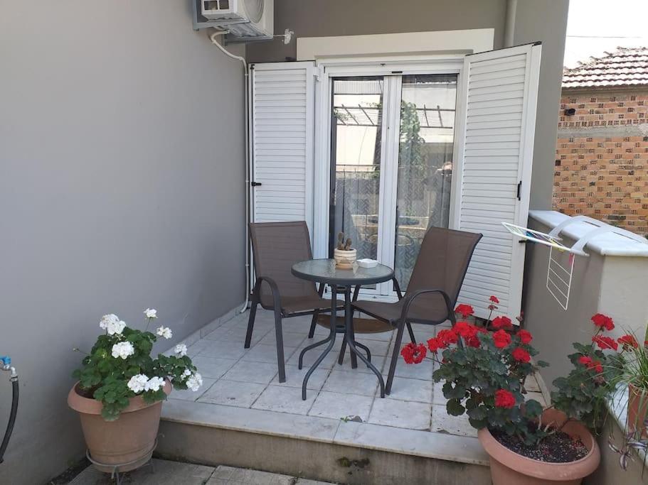 Apartament Χαίρε, Ξεΐνε, Παρ' Αμμι Φιλησεαι Tríkala Zewnętrze zdjęcie